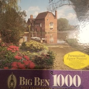 Hasbro, Milton Bradley Big Ben 1000 piece interlocking puzzle
